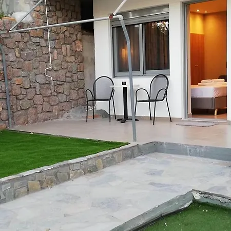 Dolora's Guest house *
